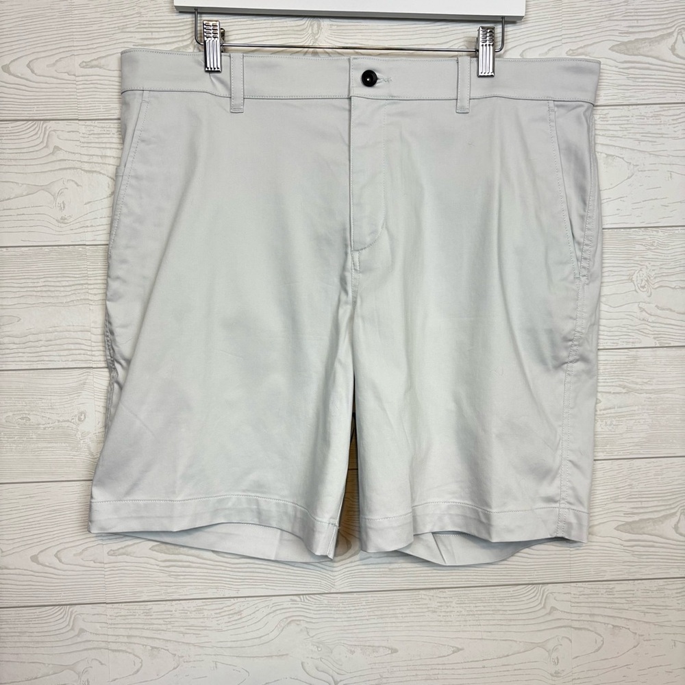 Men’s Nike Golf Dri-Fit UV Chino Shorts Size 38 NWT